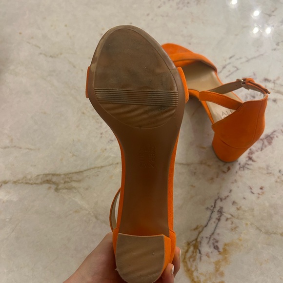 Naturalizer - Picture 4 of 4